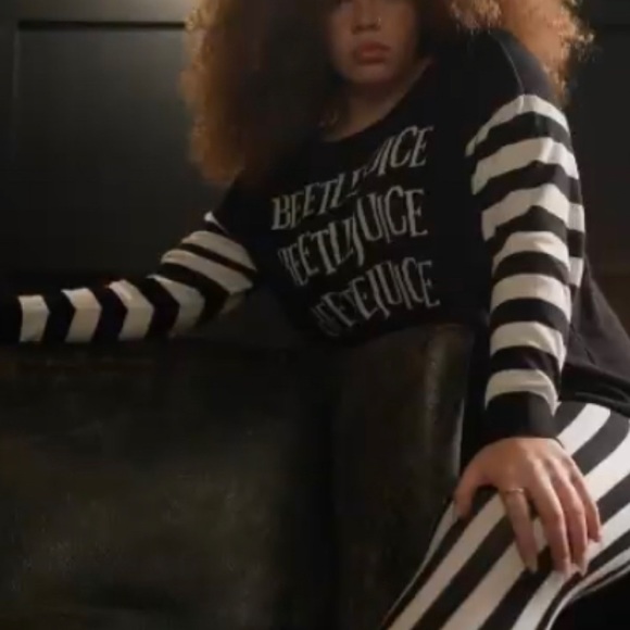 π Black White Stripe Beetlejuice Crop Legging 2 2X 18 20 NWT Torrid - Picture 6 of 8